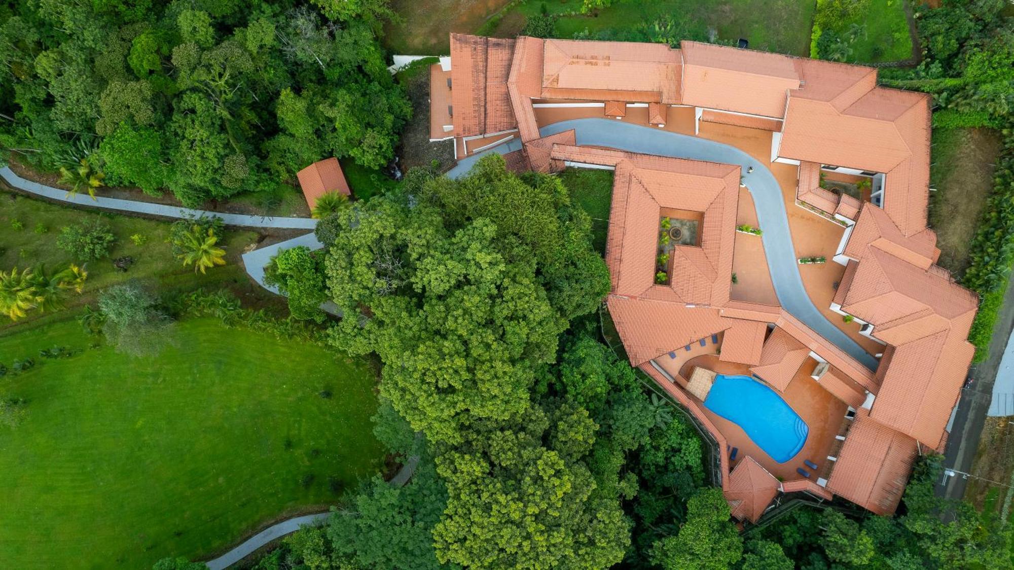 Serenity Rainforest Condos ラ・フォルトゥナ エクステリア 写真