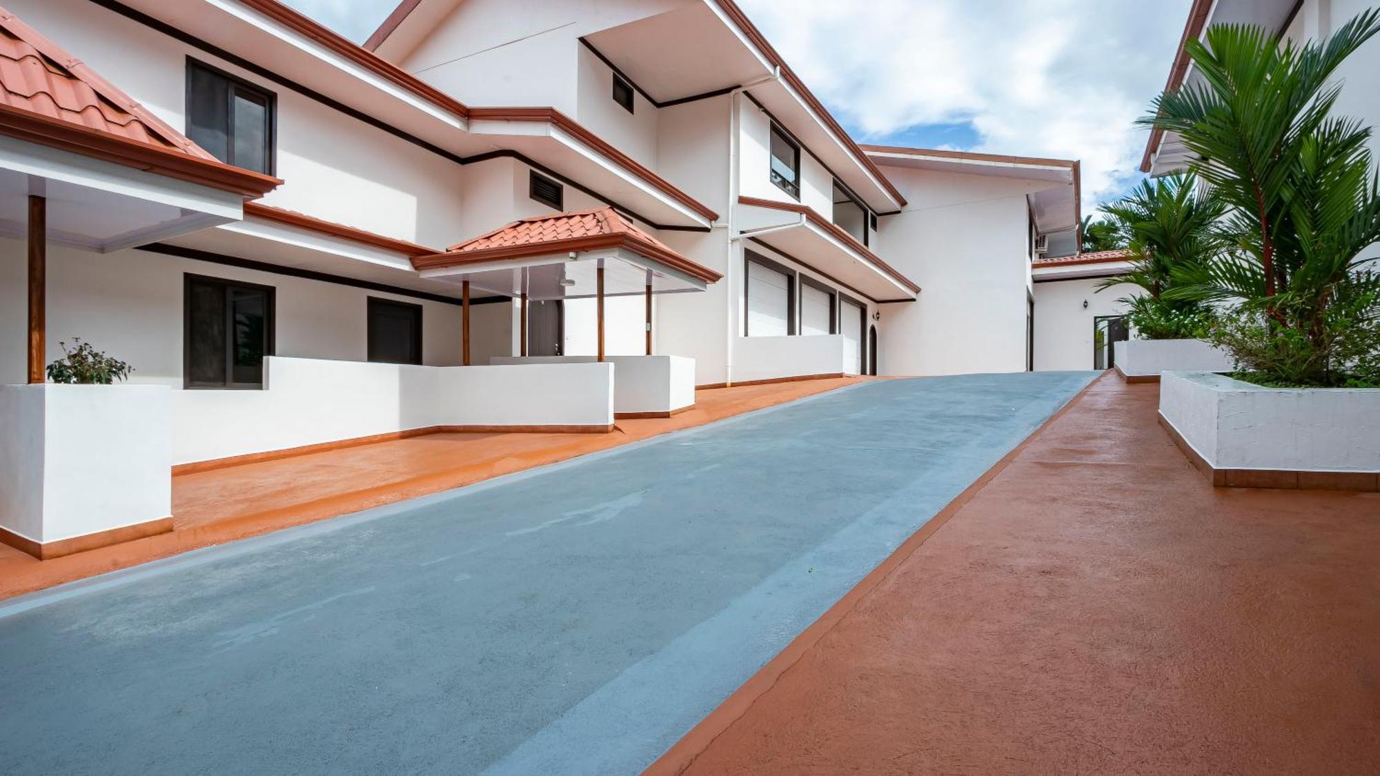 Serenity Rainforest Condos ラ・フォルトゥナ エクステリア 写真