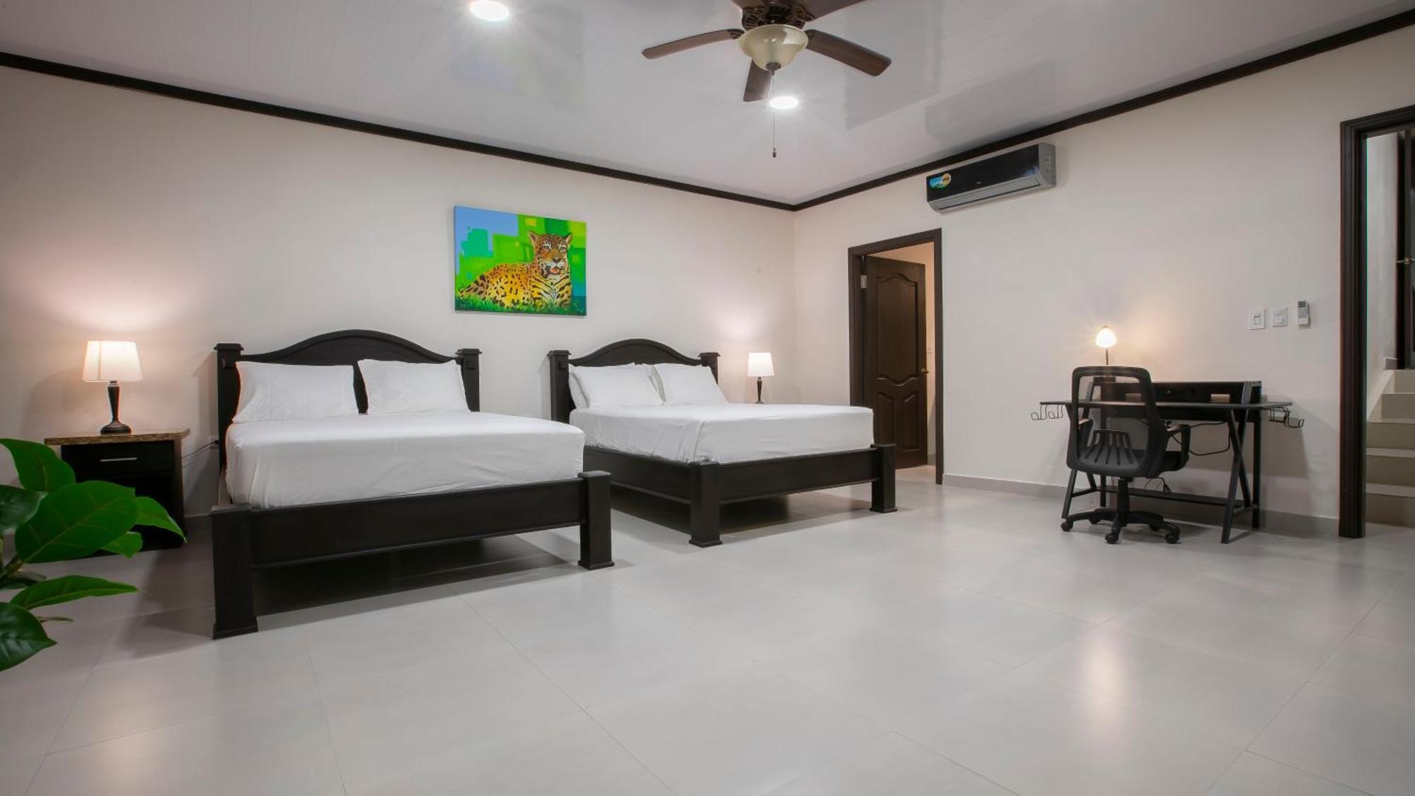 Serenity Rainforest Condos ラ・フォルトゥナ エクステリア 写真