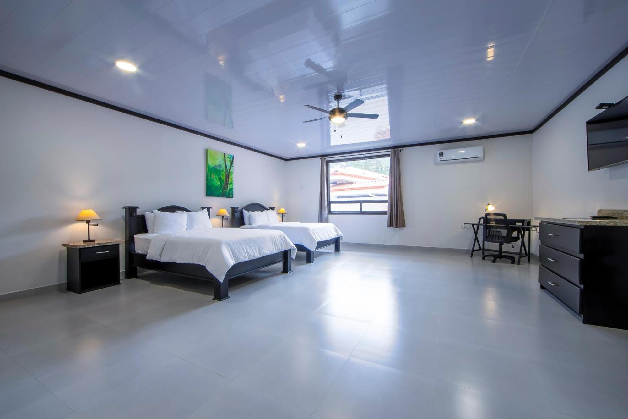 Serenity Rainforest Condos ラ・フォルトゥナ エクステリア 写真