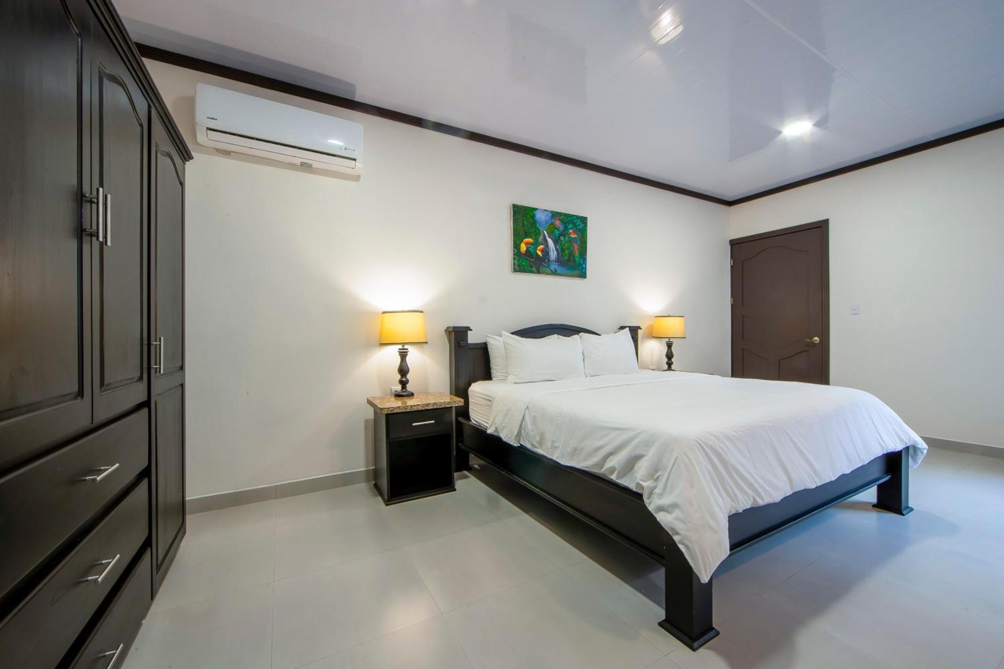 Serenity Rainforest Condos ラ・フォルトゥナ エクステリア 写真