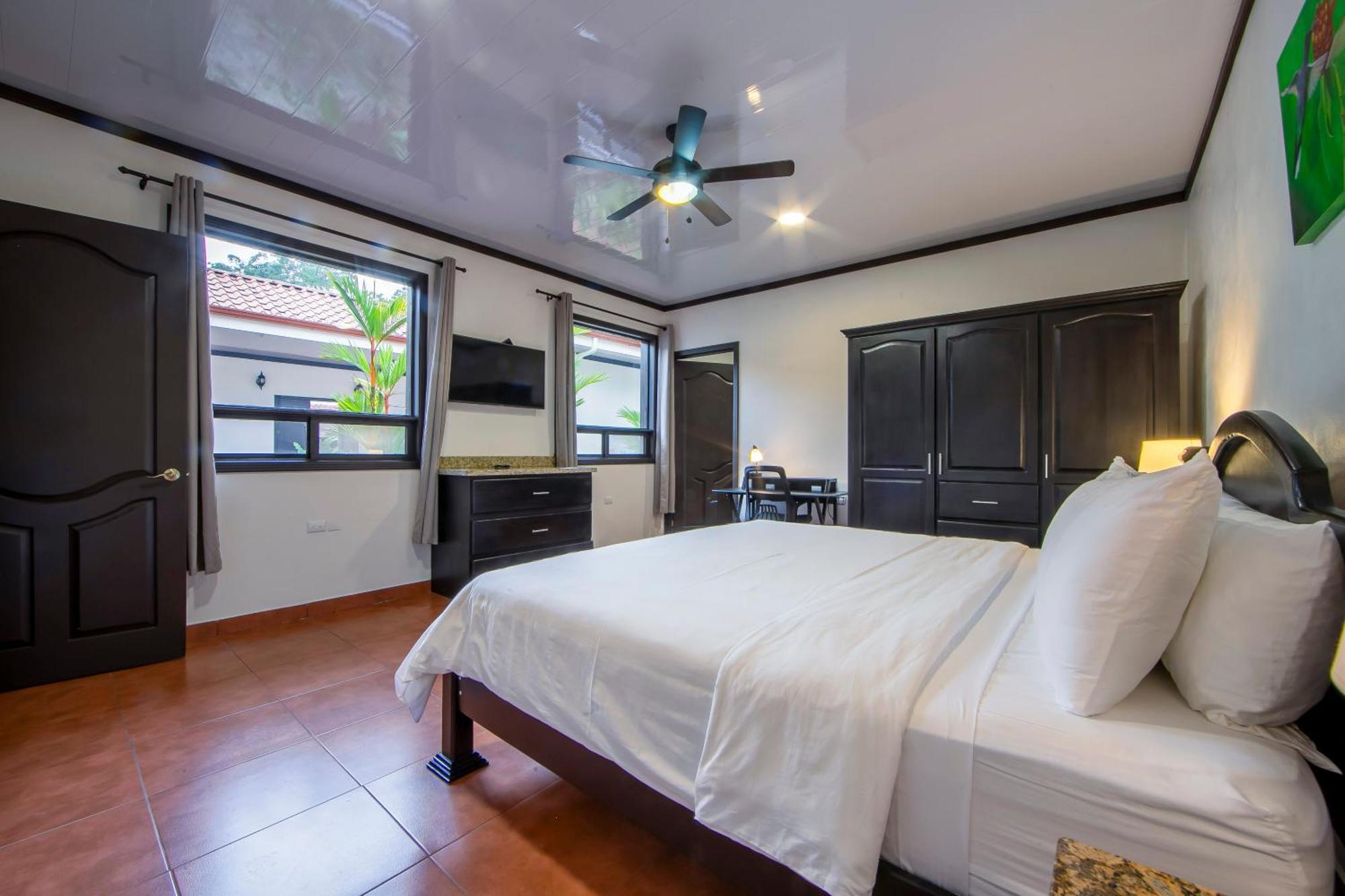 Serenity Rainforest Condos ラ・フォルトゥナ エクステリア 写真