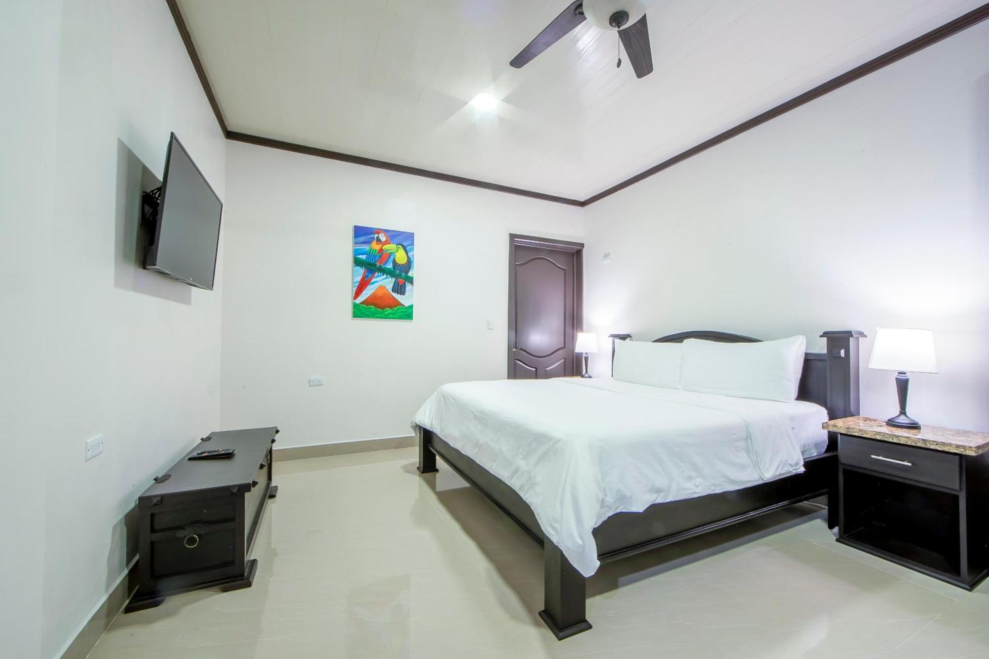Serenity Rainforest Condos ラ・フォルトゥナ エクステリア 写真