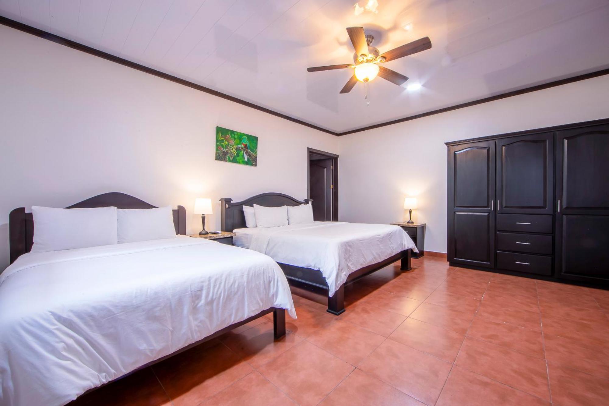 Serenity Rainforest Condos ラ・フォルトゥナ エクステリア 写真